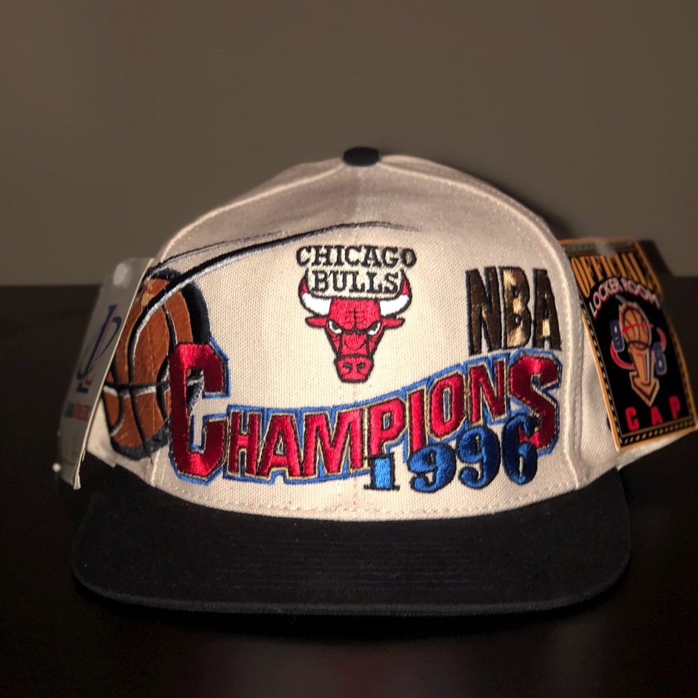Vintage 1996 Chicago Bulls 3 peat Snap Back Hat